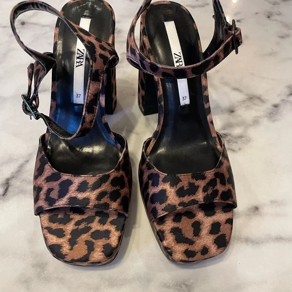 Leopard Print Platform Heels - Picture 2 of 4